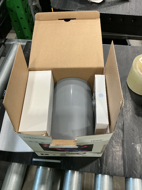 Photo 1 of ?Electric Focus?Magcubic Mini Projector 4K Support, Smart Projector with WiFi 6 and Bluetooth 5.4, 5W Soundbase Speaker, 180° Rotation, Portable Proyector for Home Theater