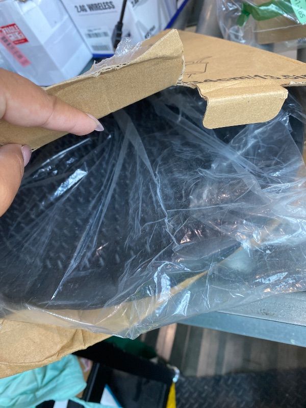 Photo 1 of **UNTESTED**
Wobble Cushion with Inflation Pump - Wobble Disk Balance Disc Wiggle Seat for Sensory Kids, Balance Pads (Black)