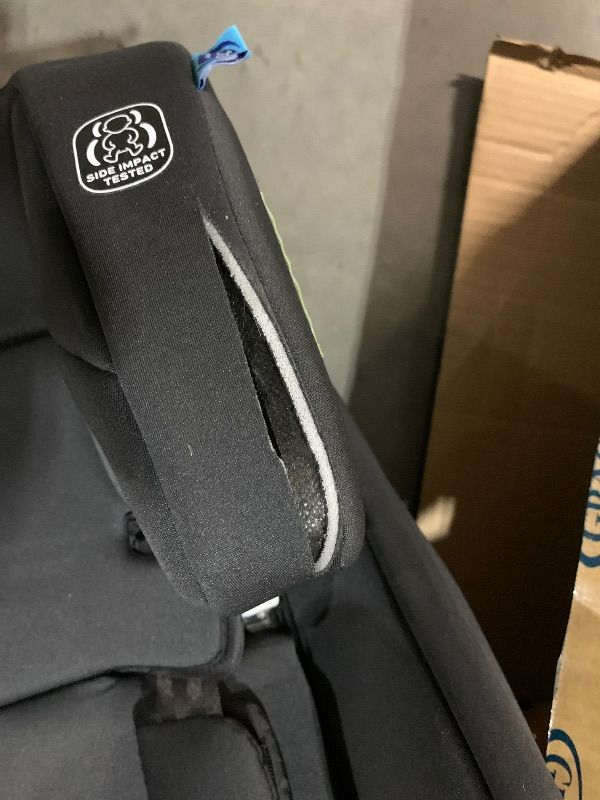Photo 1 of ***DAMAGED - SEE NOTES/PICTURES***
Graco Tranzitions 3-in-1 Harness Booster Car Seat, Forward Facing Car Seat, Highback, to Backless Booster, Proof