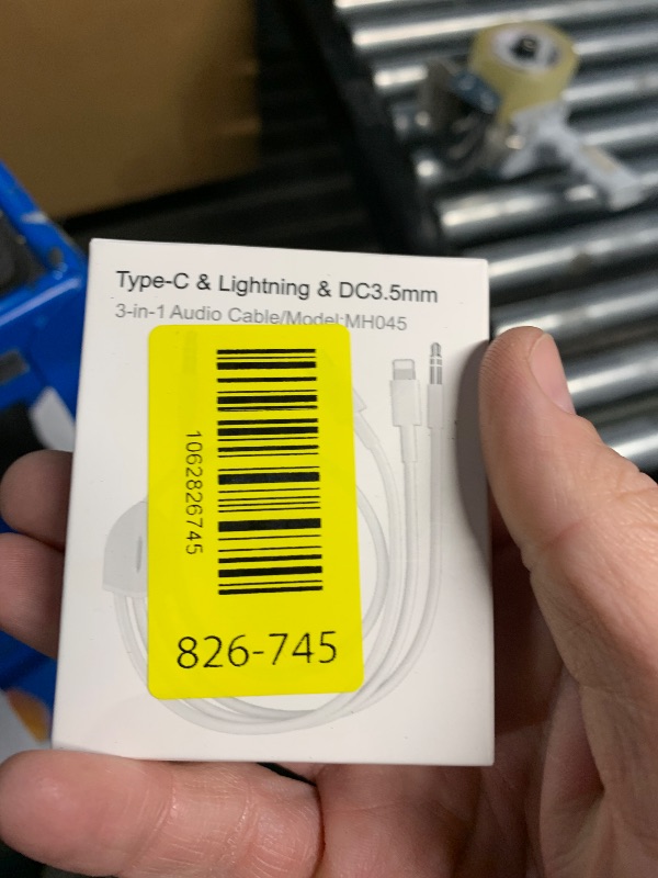 Photo 1 of [3in1] USB C to 3.5mm Audio Aux Jack Cable Compatible with iPhone 15 14 13 12 11 XS XR X 8 7 iPad Pro, Samsung Galaxy S23 S22 S21 Ultra etc, Work with Car Stereo, Headset, Speaker - 3.93ft White