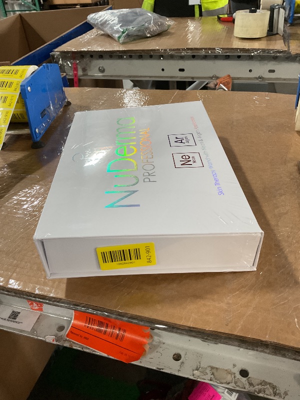 Photo 1 of ******* factory sealed ******NuDerma Professional Skin Therapy Wand - Portable Skin Therapy Machine with 6 Neon & Argon Wands – Boost Your Skin – Clear Firm & Tighten