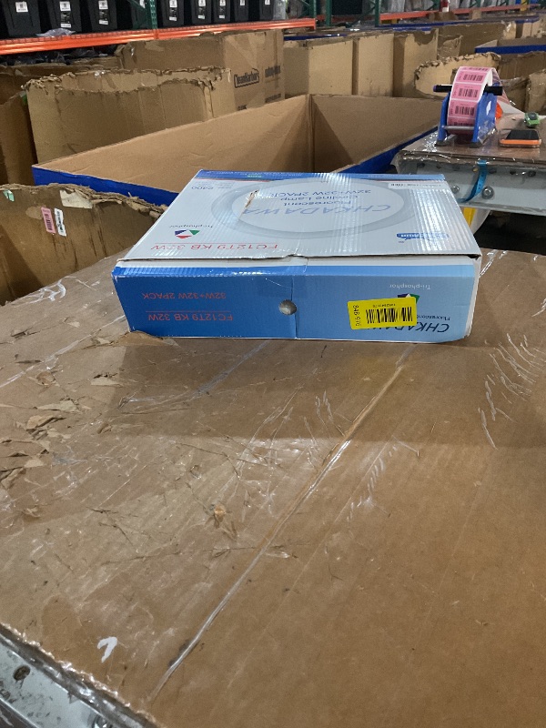 Photo 1 of * only comes with one *
* has a small chip on it *
CHKADAWA FC12T9/KB 32 Watt Light Bulb, 12 inch FCL 32W T9 Circular Fluorescent Light Bulb, FC12T9 WW Round Light Bulbs Warm White 3000K, G10q 4 Pin Prong Base, 2 Pack