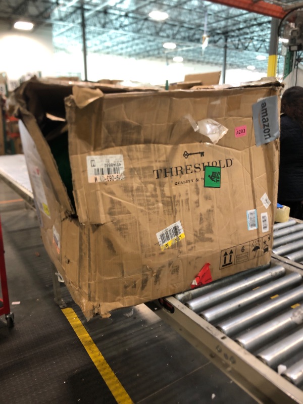 Photo 1 of ** USED/ UNTESTED**** Causeair Big Inflatable Bounce House for Party Fun,15ft x 14.8ft,Double Basketball Hoop,Throw Ball Game,Reinforced PVC Bounce Floor,Jumping Bouncy Castle Holds 6 Kids