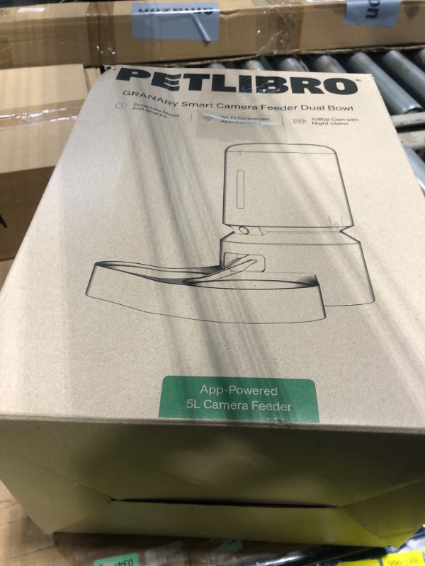 Photo 1 of ** MISSING TRAY**
PETLIBRO Automatic Cat Feeder with Camera for Two Cats, 1080P HD Video with Night Vision, 5G WiFi Pet Feeder with Phone APP Control, 2-Way Audio for Cat & Dog, Low Food & Motion & Sound Alerts