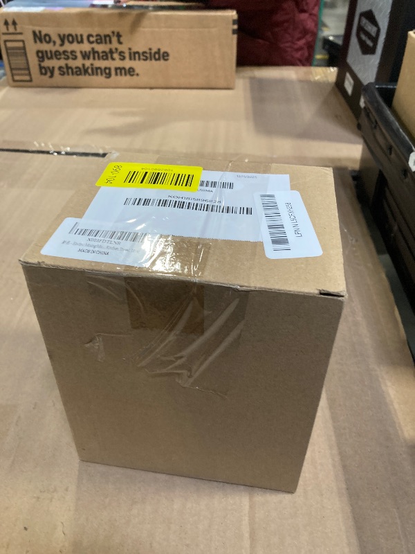 Photo 1 of *USED*
LeadYuantop Self Stirring Coffee Mug, 18 oz Automatic Magnetic Electric Mixing Cup Stainless Steel Travel Cup for Coffee, Chocolate, Milk, Tea, Office, Home, Kitchen (White)