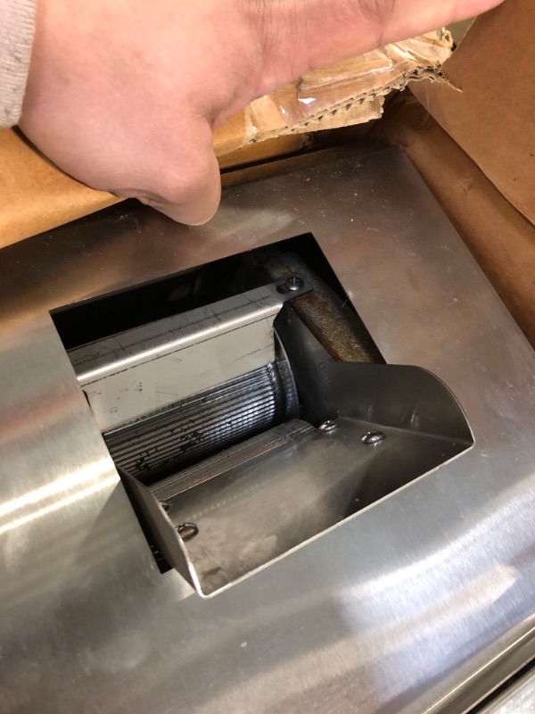 Photo 1 of **CONDITION USED**
PYY Electric Sugar Cane Juicer - 800W 110V Sugar cane Juicer Machine with 660lbs/hr 28 RPM High Output, 3-Rollers Stainless Steel Sugarcane Juice Extractor Squeezer on Wheels for Home Commercial
**USED**