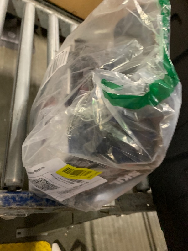 Photo 1 of ***VERY USED**
SKIL 5” Random Orbital Sander with Cyclonic Dust Box & 3pc Sanding Sheet - SR211601, Multicolor