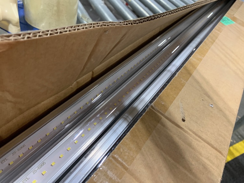 Photo 1 of *USED*
8ft LED Bulbs, 8 Foot LED Shop Light Bulb 72W 6000K 10000lm, Super Bright,T8 T10 T12 V Shape FA8 Lights, Clear Cover, F96T12 Bulbs to Replace Fluorescent Light Bulbs(Pack of 12)