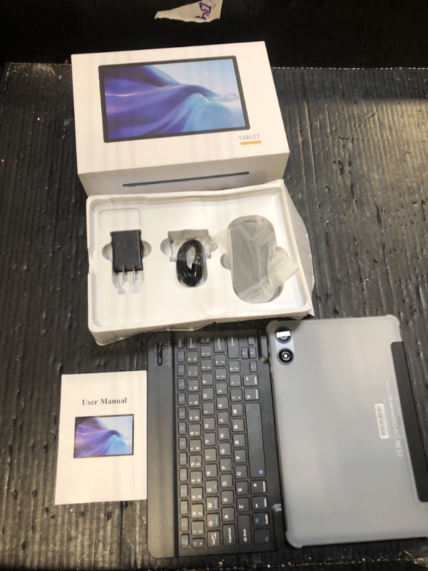 Photo 1 of ***** MISSING STYLUS **** VisuPad 2026 Android 15 Tablet with Keyboard, 26GB+256GB+2TB Expand, 10 Inch 2 in 1 Tablet with Gemini AI, 8000mAh, 2.4G/5G WiFi, BT5.0, Widevine L1, Tablets Pc with Case, Mouse, Stylus (Black Case)