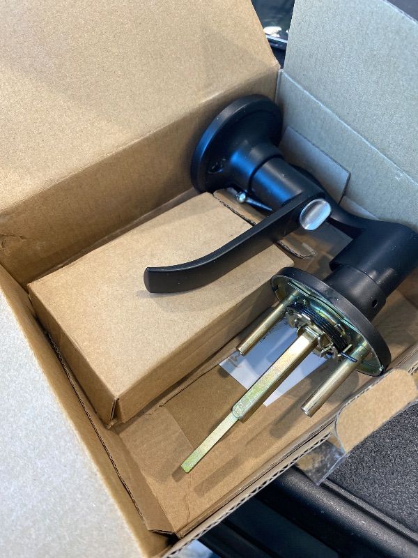 Photo 1 of *MINOR DAMAGE - USED*
Voraus Entry Exterior Door Handle with Turn Lock,Matte Black Door knobs Exterior Door Lock Set,Bedroom Door Locks Lever Door Handle,1 Pack