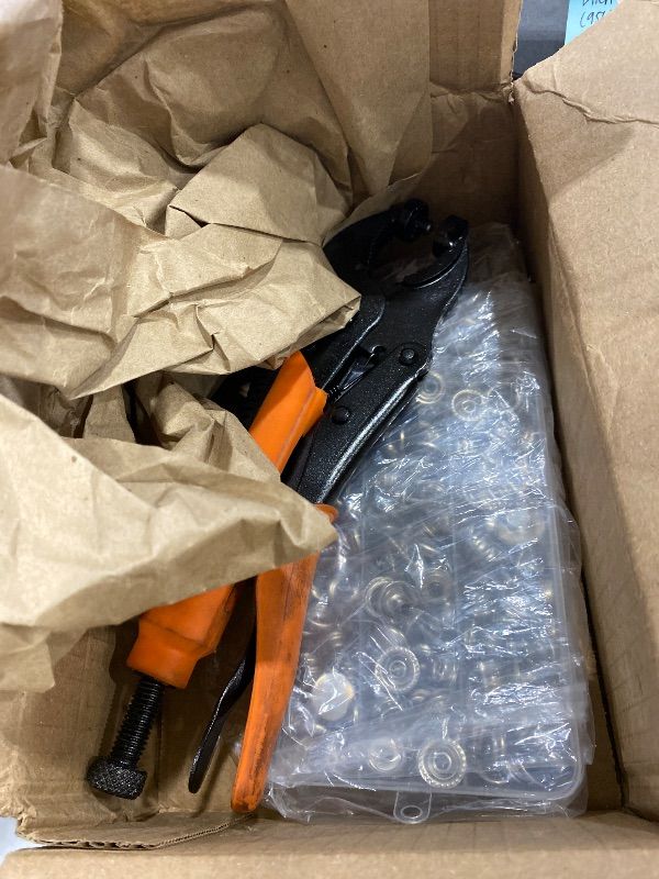 Photo 1 of *MINOR DAMAGE - USED*
AnnYun Snap Button Kit, Heavy Duty Snap Fasteners Tools, Screw Snaps on Tools Included 1pc Snap Plier and 40 sets 15mm Stainless Snaps, Buttons Snap Fastener Tool for Boat Cover, Tarp, Canvas, Leather