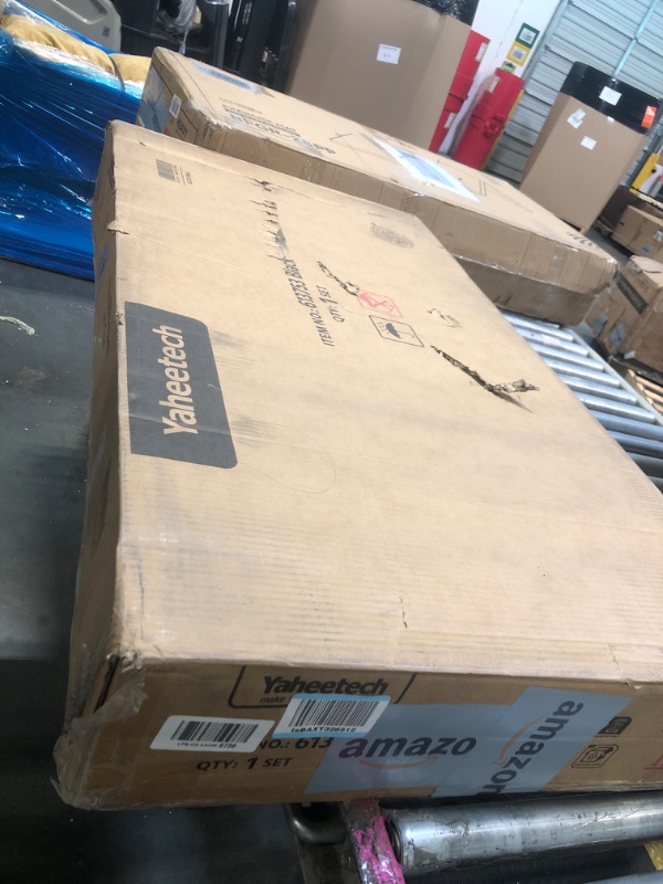 Photo 1 of **PRODUCT NOT REVIEWED**
**UNTESTED**Yaheetech 60.5inch Extra Large Bird Cage Metal Parrot Cage Flight Cage for Cockatiels African Grey Quaker Green Cheek Sun Conure Medium Birds Parrots