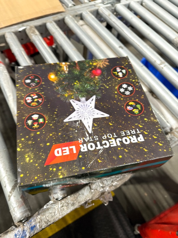 Photo 1 of *USED*
Mrrihand Christmas Tree Topper Lighted with 6 Projection Modes, Christmas Star Tree Topper Built-in LED Rotating Lights, Silver 3D Glitter Dynamic Projection for Christmas Tree Decorations