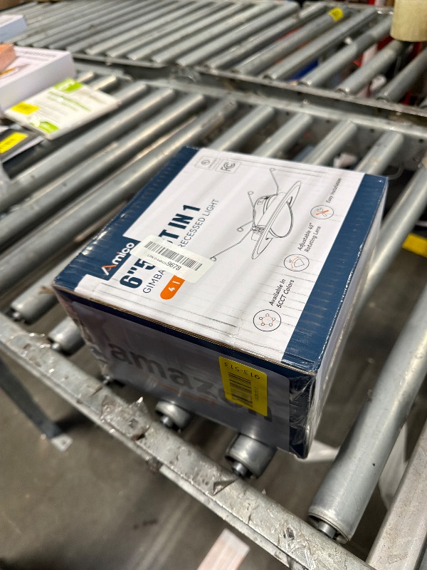 Photo 1 of *MINOR DAMAGE - USED*
Amico 3 Pack 6 Inch Retrofit Eyeball Gimbal Can Lights, Adjustable Eyeball Directional 5CCT LED Recessed Lights, Dimmable, 2700K/3000K/3500K/4000K/5000K Selectable, 7W 650LM, ETL&FCC