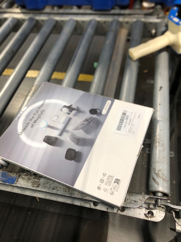 Photo 1 of *USED*
ESR for iPad Pro 11 Inch Case (M5/M4) 2025/2024, Thin and Lightweight, Shock and Drop Protection, Yellowing Resistant, Hard Back, Supports Pencil Pro and Pencil(USB-C), Classic Series, Clear