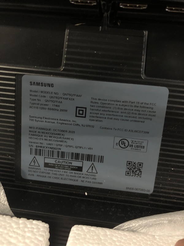 Photo 1 of ***BROKEN SCREEN - SOLD FOR PARTS*****Samsung 75-Inch Class QLED Q7F Series Samsung Vision AI Smart TV (2025 Model, 75Q7F) Quantum HDR, Object Tracking Sound Lite, Q4 AI Gen1 Processor, 4K upscaling, Gaming Hub, Alexa Built-in