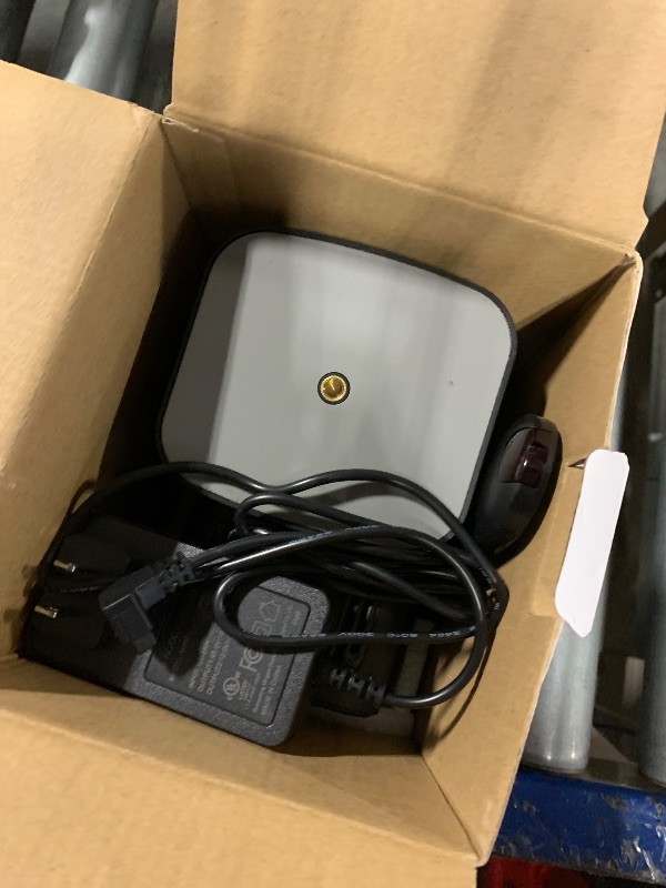 Photo 1 of ?Auto Focus &1080P?Alwtniet Mini Portable Projector, 4k Support Smart Proyector with Wifi and Bluetooth For Outdoor, 5W Speaker, Built in Apps,Home Theater, Bluetooth Movie Projector (Black)