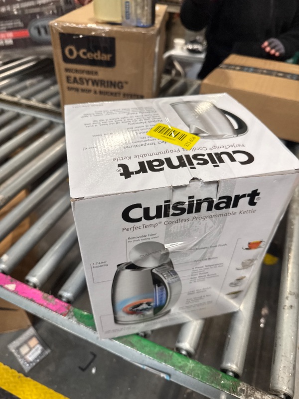 Photo 1 of **USED** Cuisinart PerfecTemp 1.7-Liter Electric Kettle, Cordless Electric Tea Kettle, 1500W for Fast Heat-Up, 6 Preset Temperatures, 30-Minute Keep Warm, Stay Cool Nonslip Handle, CPK-17P1