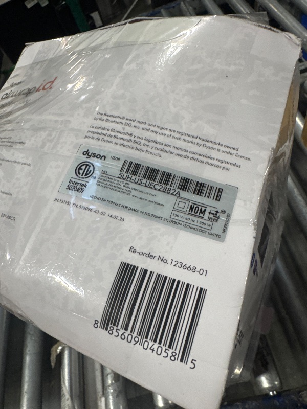 Photo 1 of  *********TURNS ON PERFECTLY******* Dyson Airwrap i.d. Multi-Styler, Allure Winner, Bluetooth Connected, No Heat Damage, 6-in-1 Versatility, Intelligent Hair Styler