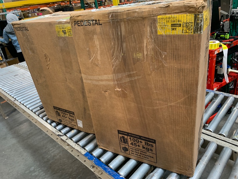 Photo 1 of HON MOD Executive Office Desk with Drawers, Modern Computer Desk with Double Pedestals, Home Office, 72" W, Mahogany