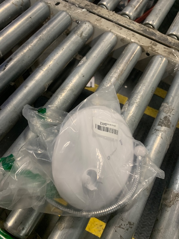 Photo 1 of *USED*
Brightown 10x Magnifying Mirror with Light, Flexible Gooseneck Make up Mirror with Lights and Magnification, Battery Operated Cordless with Suction Cups for Wall Bathroom Silver 1 Lighting