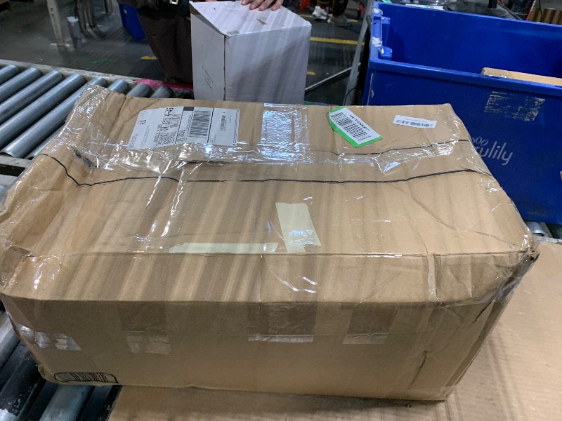 Photo 1 of *USED*
SainSmart Jr. 665 PCS Wooden Log Cabin Set Building House Toy for Toddlers, Classical STEM Construction Kit Compatible with Lincoln Logs for 3+ Kids