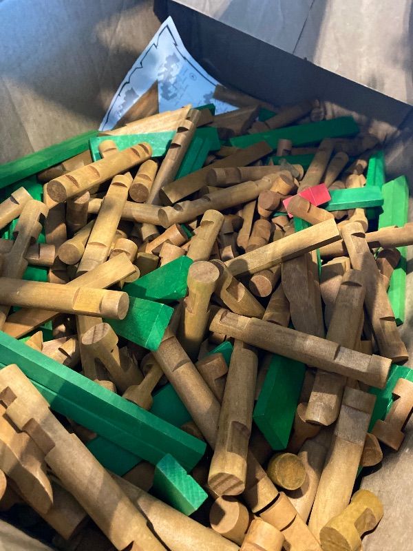 Photo 1 of *USED*
SainSmart Jr. 665 PCS Wooden Log Cabin Set Building House Toy for Toddlers, Classical STEM Construction Kit Compatible with Lincoln Logs for 3+ Kids