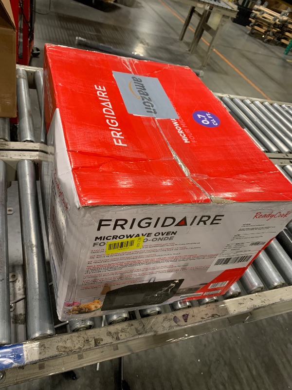 Photo 1 of *UNTESTED*
FRIGIDAIRE EMW733BLACKAMZ 0.7 Cu. Ft. Microwave, Black