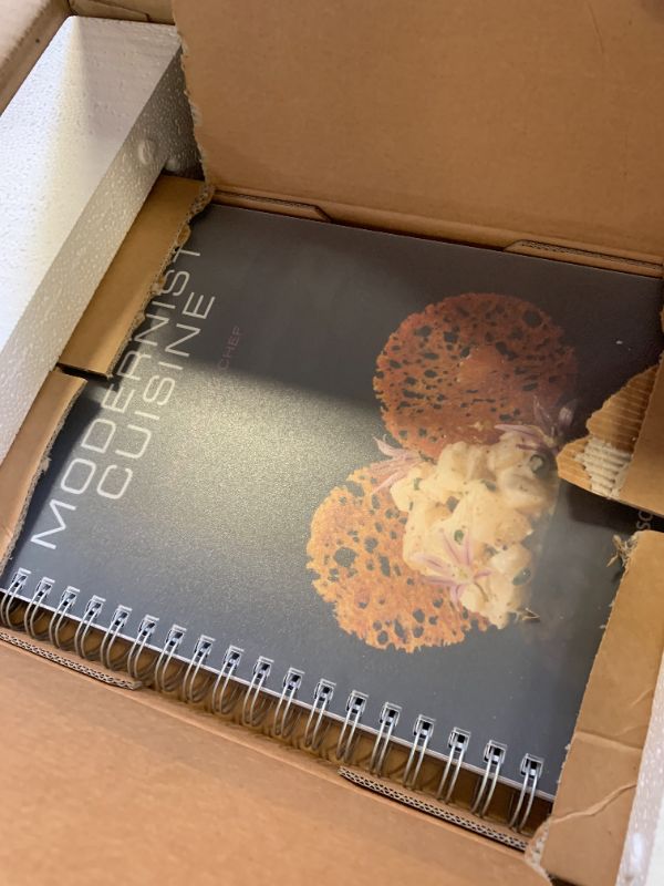 Photo 1 of Modernist Cuisine French Edition