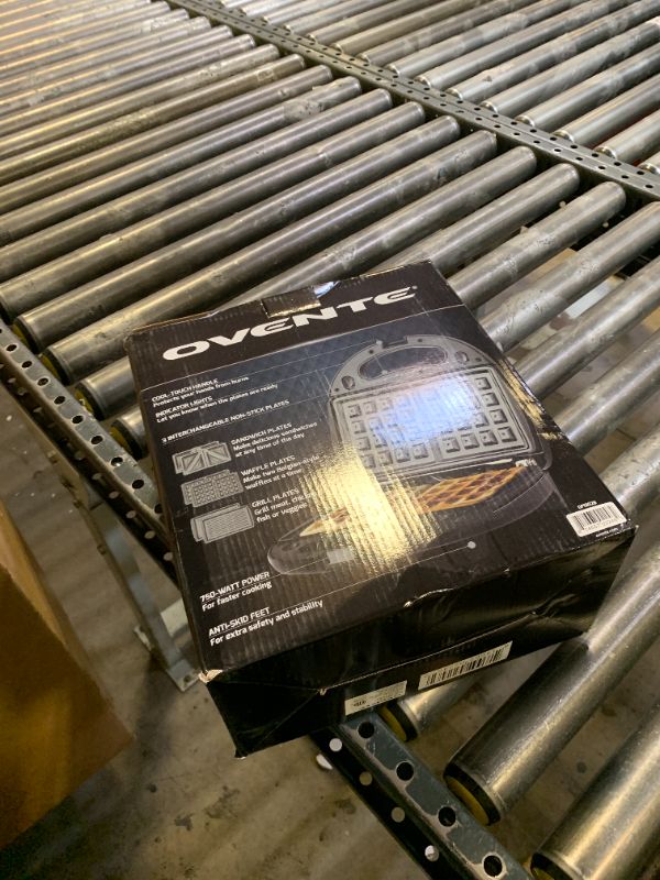 Photo 1 of Ovente 9.25 In Waffle And Sandwich Electric Grill