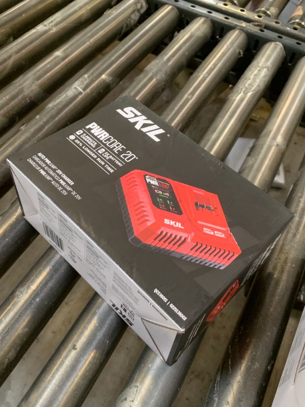 Photo 1 of SKIL Pwrcore 20 Auto Pwrjump Charger, Tool Only - QC536001