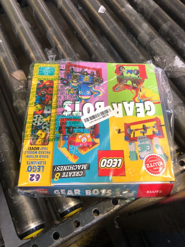 Photo 1 of Klutz Lego Gear Bots Science/STEM Activity Kit for 8-12 years