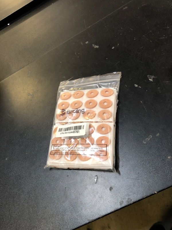 Photo 1 of 120pcs Corn Cushions Callus Pads Soft Felt Oval Corn Removers Cushions Protectors for Feet Self stick Adhesive Foot for Toes Relief Pain from Blisters Heel Frictions