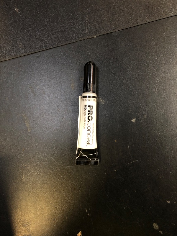 Photo 1 of L.A. Girl Hd Pro Conceal, Flat White Corrector, 0.28 Ounce