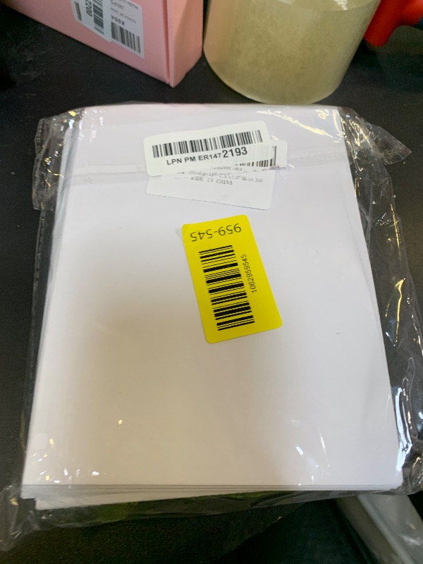 Photo 1 of Ouzoustate A7 Envelopes 100 Pack White 5x7 V Flap Invitation Envelopes for 5x7 Photos,Cards, Birthday, Weddings, Graduations, Announcements, Baby Shower 5.28 "x 7.13"(white)