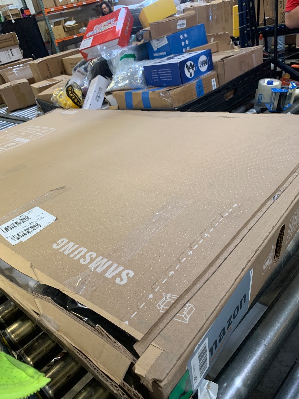 Photo 1 of Samsung 55-Inch Class QLED Q7F Series Samsung Vision AI Smart TV (2025 Model