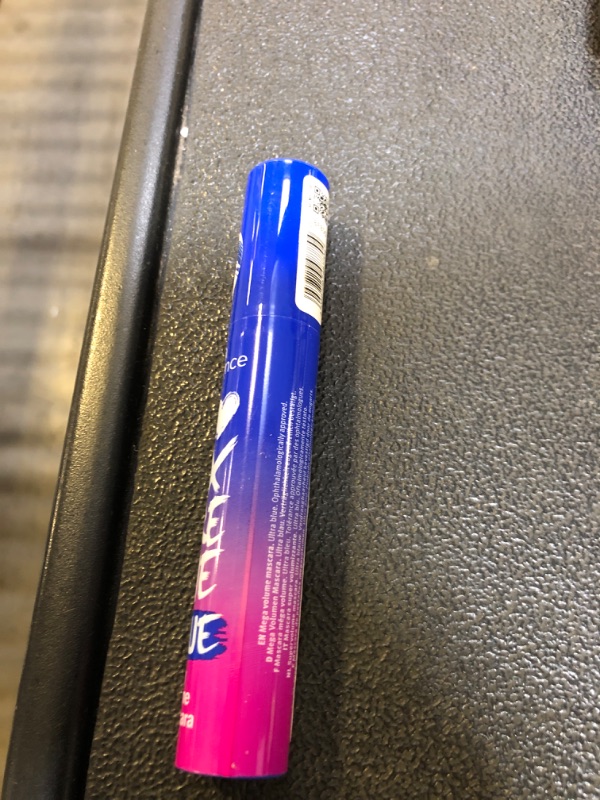 Photo 1 of essence | I Love Extreme Blue Crazy Volume Mascara | Vibrant & Colorful, Volumizing & Long-Lasting for Dramatic Lashes | Vegan & Cruelty Free