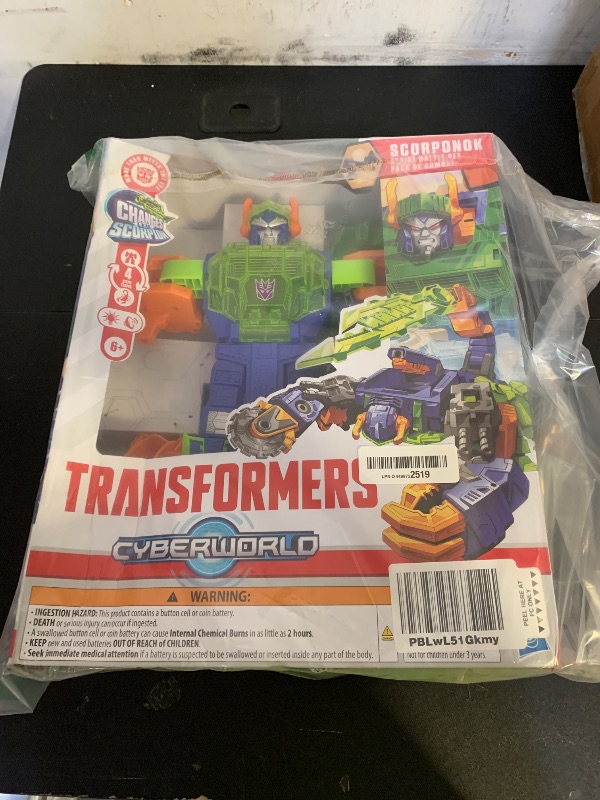 Photo 1 of Transformers CYBERWORLD Scorponok Strike Battle Set, Converting Action Figure Playset with Lights and Sounds, Robot Toys for Boys and Girls 6 and Up