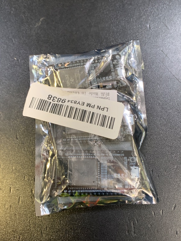 Photo 1 of Teyleten Robot ESP-WROOM-32 ESP32S ESP32 Development Board 2.4GHz Dual-Core WiFi +Bluetooth 2 Function Microcontroller for Arduino (ESP32 30P, 3PCS)