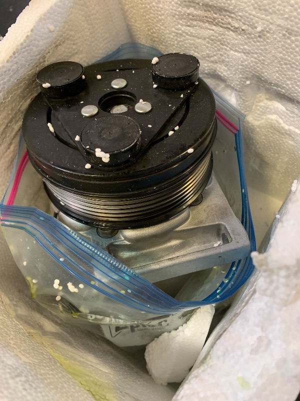 Photo 1 of Denso 471-5012 A/C Compressor