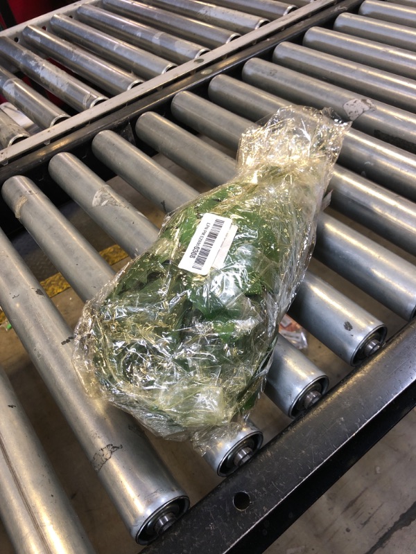 Photo 1 of 110 Pcs Artificial Tropical Palm Monstera, 7 Kinds Large Small Fake Palm Leaf with Stems for Safari Jungle Hawaiian Luau Party Table Decoration Wedding Birthday Theme Party (Green)