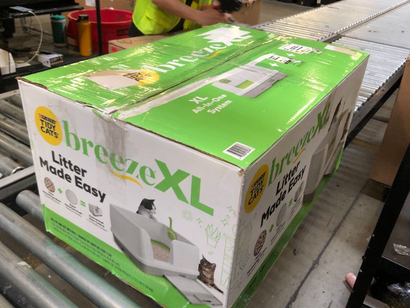 Photo 1 of Purina Tidy Cats Litter System, Non-Clumping, Breeze XL All-in-One Odor Control & Easy Clean Multi Cat Box - 18 lb. Box