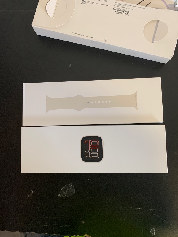 Photo 1 of Apple Watch SE 3 [GPS 40mm] Smartwatch with Starlight Aluminum Case with Starlight Sport Band - S/M. Fitness and Sleep Trackers, Heart Rate Monitor, Always-On Display, Water Resistant
