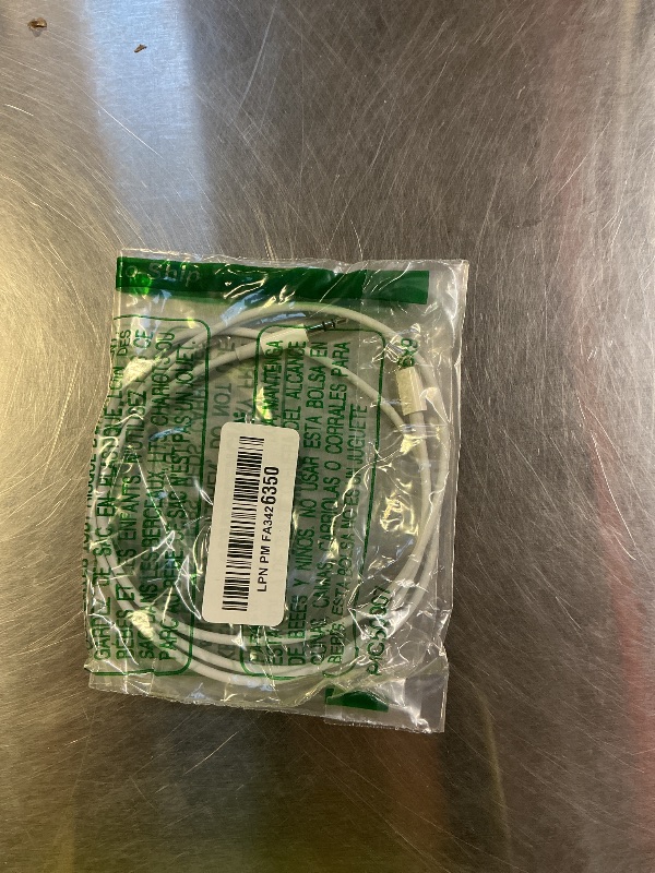 Photo 1 of (Apple MFi Certified) iPhone AUX Cord,Lightning to 1/8 Inch Audio Cable,3.3ft, Headphone Jack Adapter Male Aux Stereo Audio Cable Compatible for iPhone 14/13/12/11/XR/X/8/7 (White)