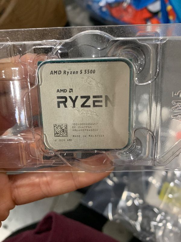 Photo 1 of AMD RYZEN 7 9800X3D 8-Core, 16-Thread Desktop Processor