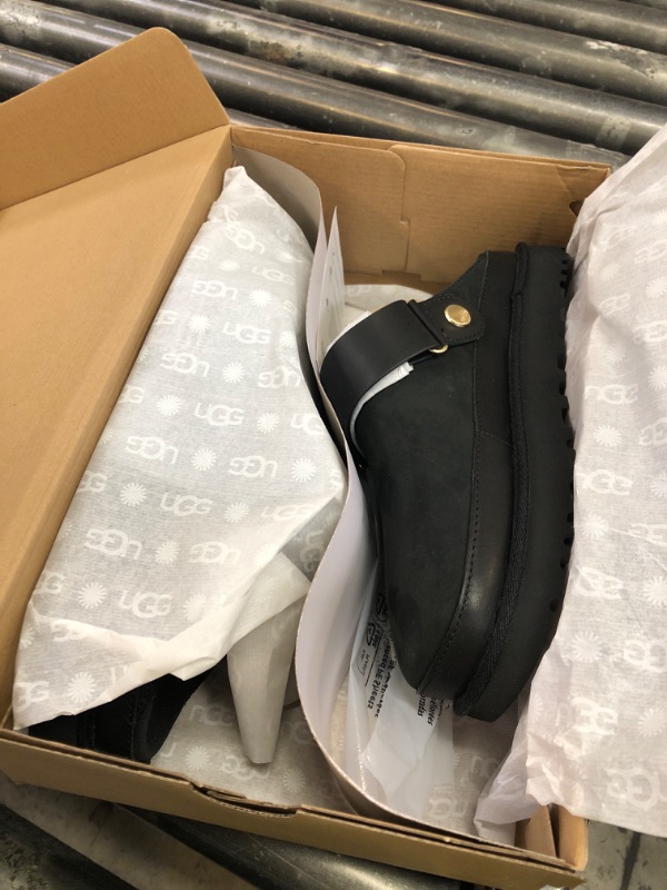 Photo 1 of UGG Women's Goldenstar Villa Clog Shoe, Black, 8.5