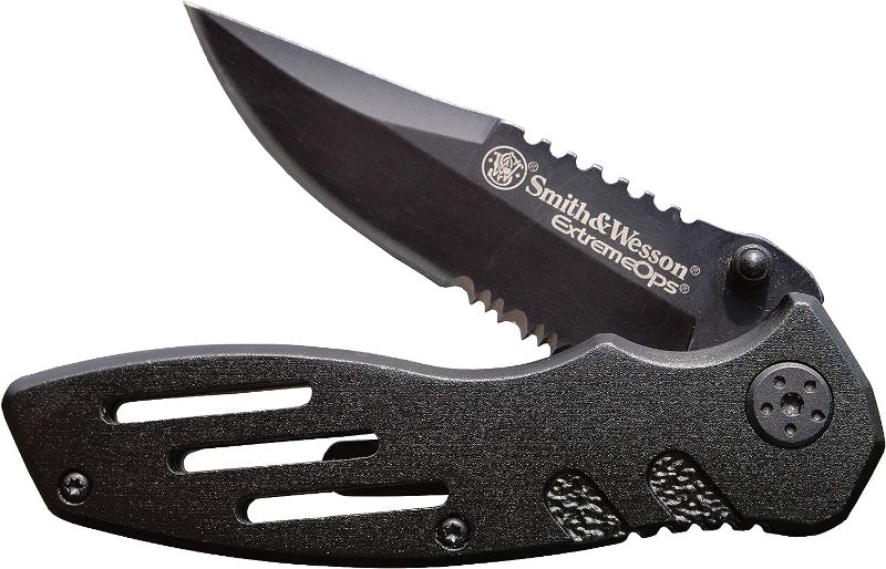 Photo 1 of Smith & Wesson Extreme Ops Folding Knife
