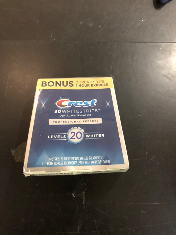 Photo 1 of Crest 3D Whitestrips Professional Effects – Teeth Whitening Kit, 22 Treatments (20 + 2 Bonus), Each with 1 Upper/1Lower, 44 Strips – Crest 3DWhite Teeth Whitening Strips