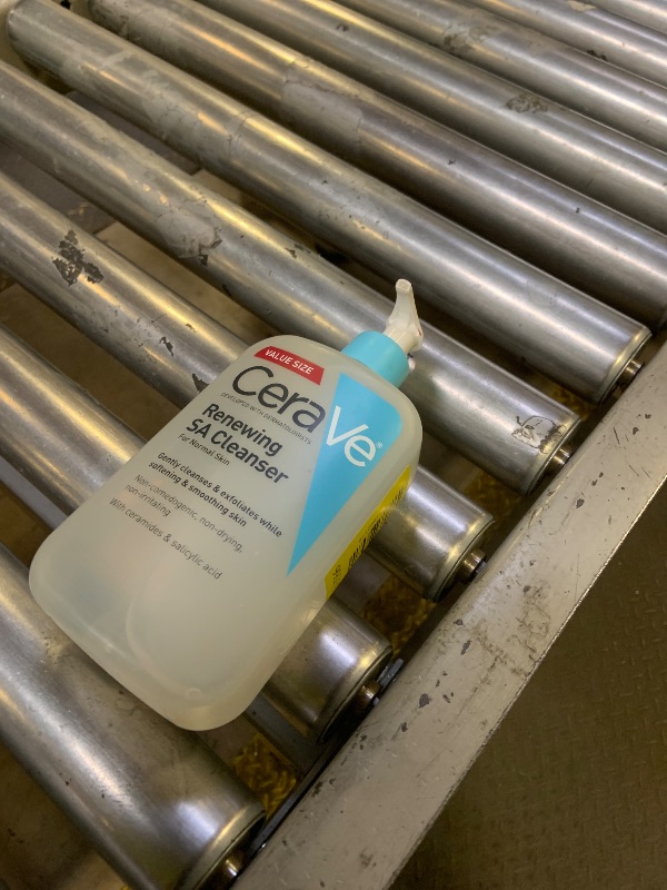 Photo 1 of CeraVe Renewing Salicylic Acid Cleanser, Formulated With Hyaluronic Acid, Niacinamide, & Ceramides, Gentle BHA Exfoliating Face Wash Smooths & Softens Skin, Non Comedogenic & Fragrance Free, 16 Ounce