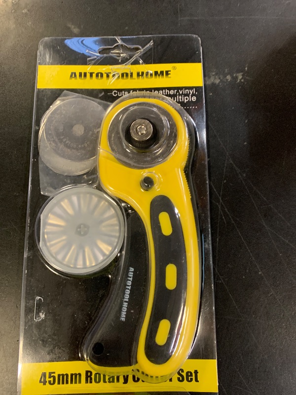 Photo 1 of AUTOTOOLHOME 45mm Rotary Cutter Set with 9 Pack Replacement Rotary Blades Skip Rotary Blades Pinking Rotary Blades for Sewing Fabric Leather Quilting Cutter Paper Perforating Tool